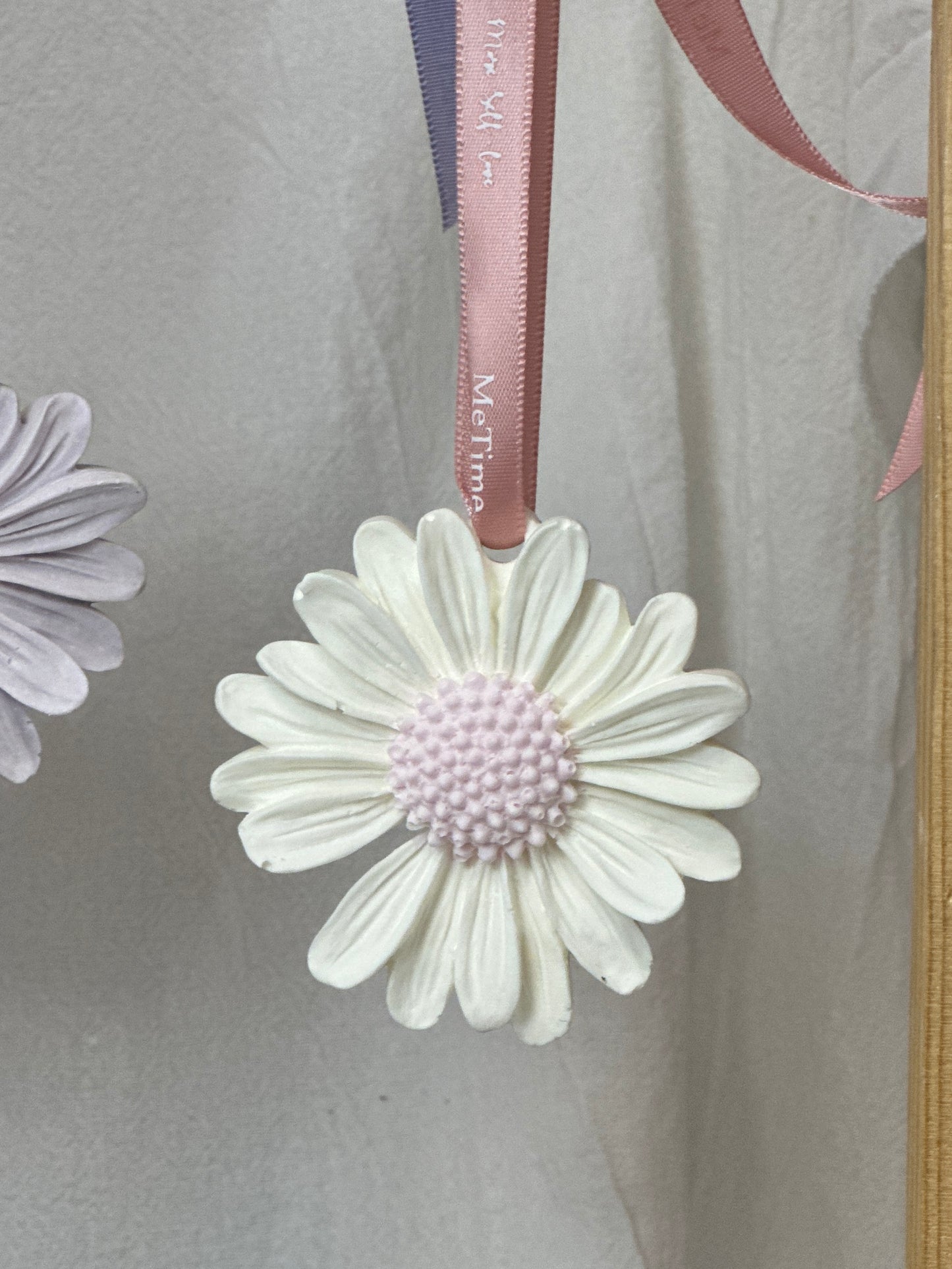 Daisy Hanging Car Perfume/ Wardrobe Perfume